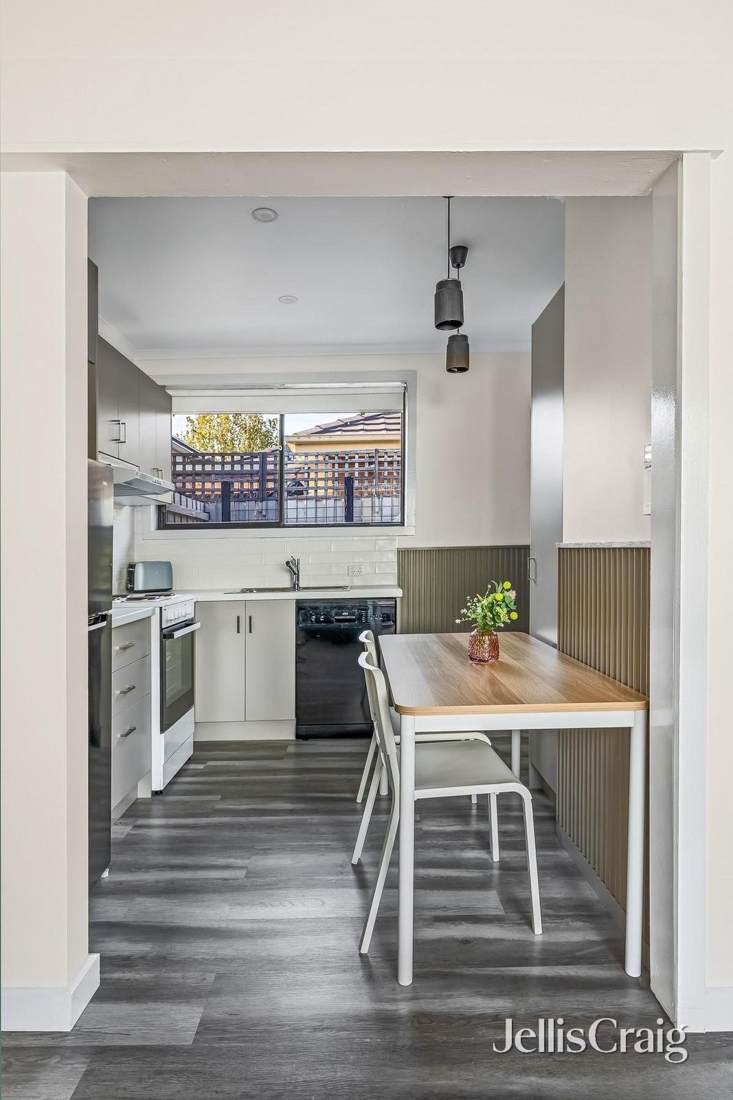 2/5 Evans Street, Fairfield image 5