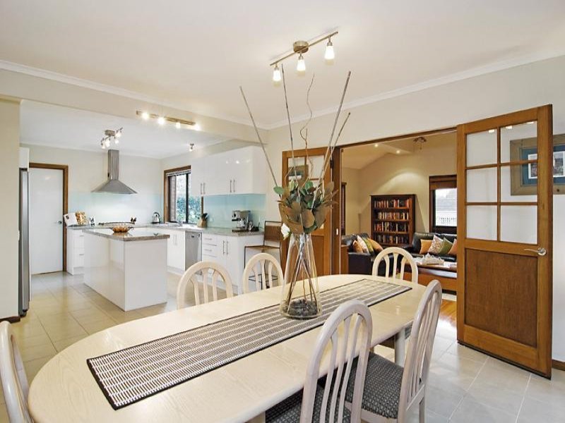 25 Fairbank Crescent, Templestowe Lower image 5