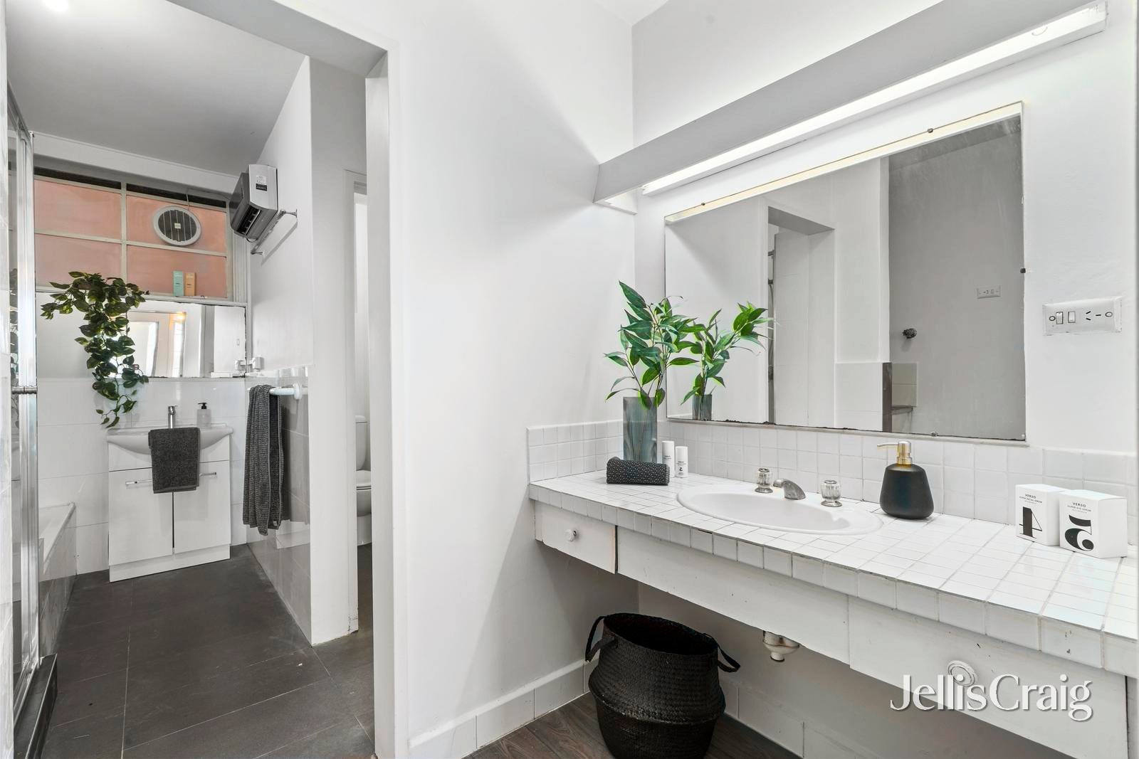 2/5 Findon Street, Hawthorn image 7