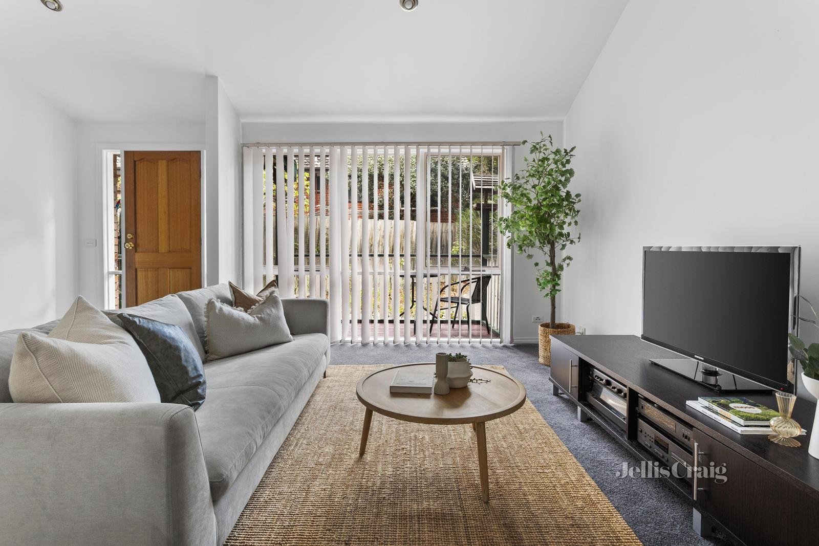 2/5 Flint Street, Eltham image 2
