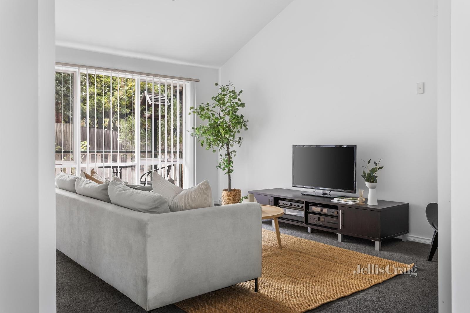 2/5 Flint Street, Eltham image 4