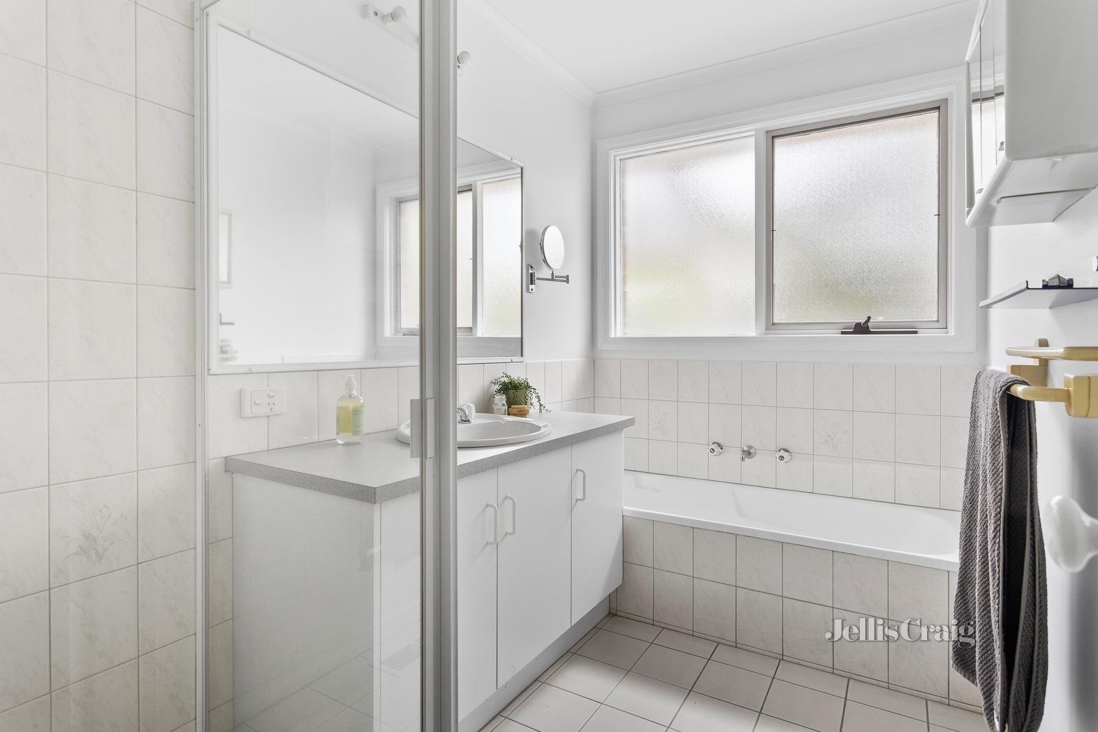 2/5 Flint Street, Eltham image 8