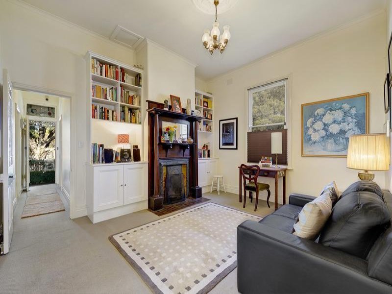 25 Foley Street, Kew image 2