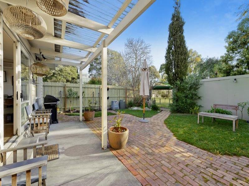 25 Foley Street, Kew image 6