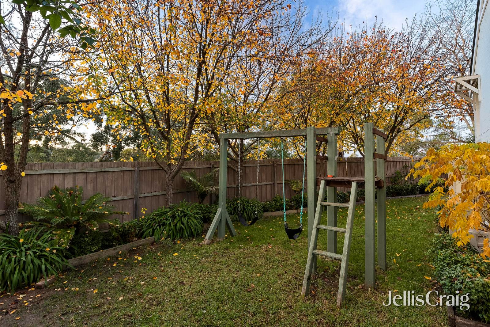 2/5 Fricker Avenue, Greensborough image 18