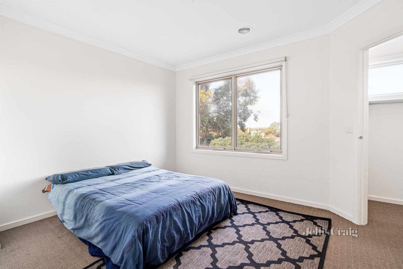 2/5 Grace Street, Watsonia image 10