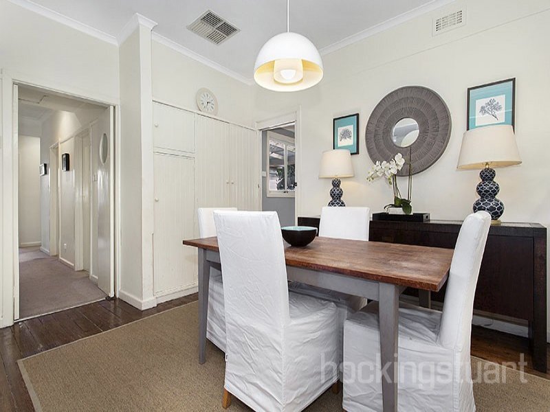 25 Grandview Road, Box Hill South image 3