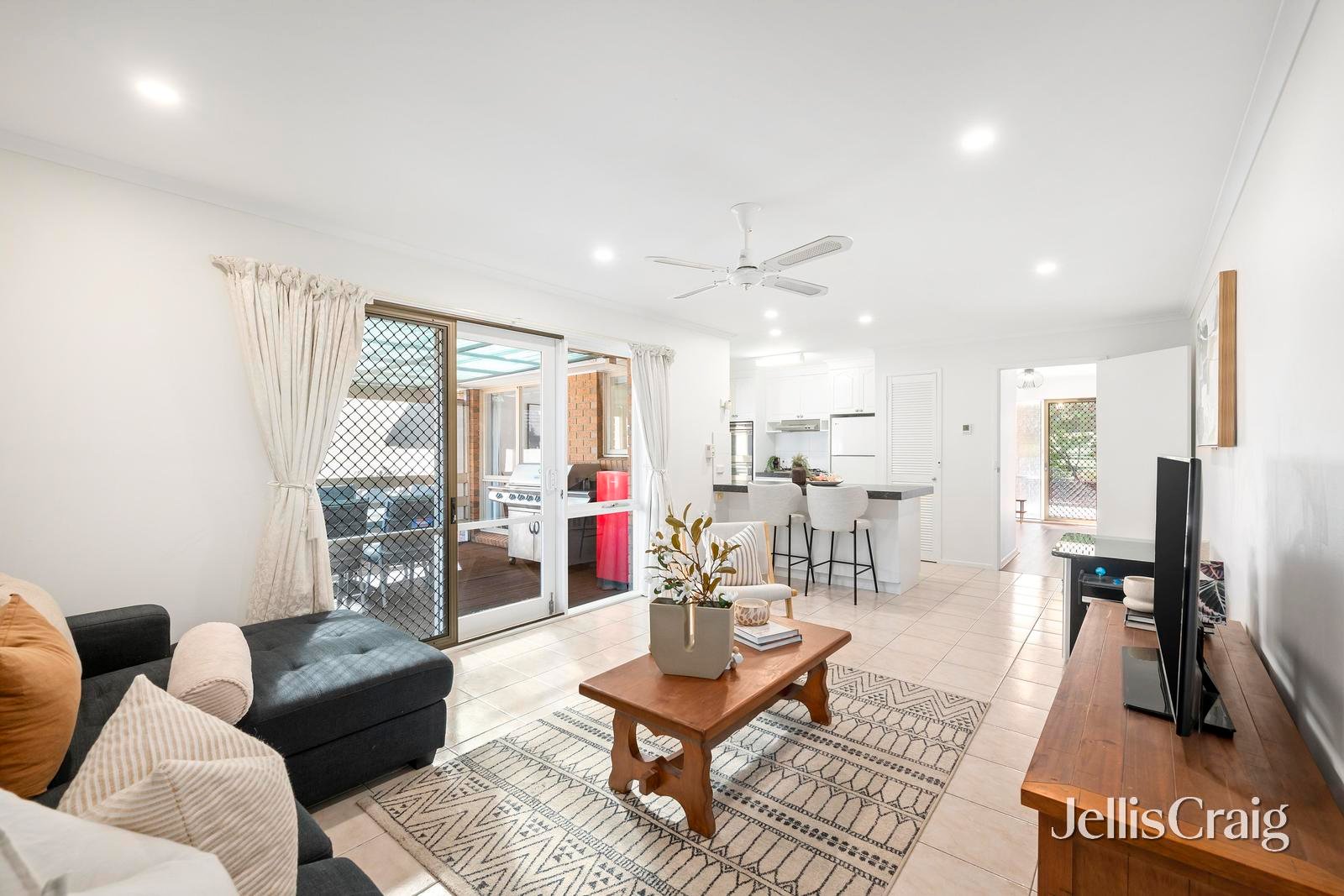 25 Great Oak Court, Mooroolbark image 3