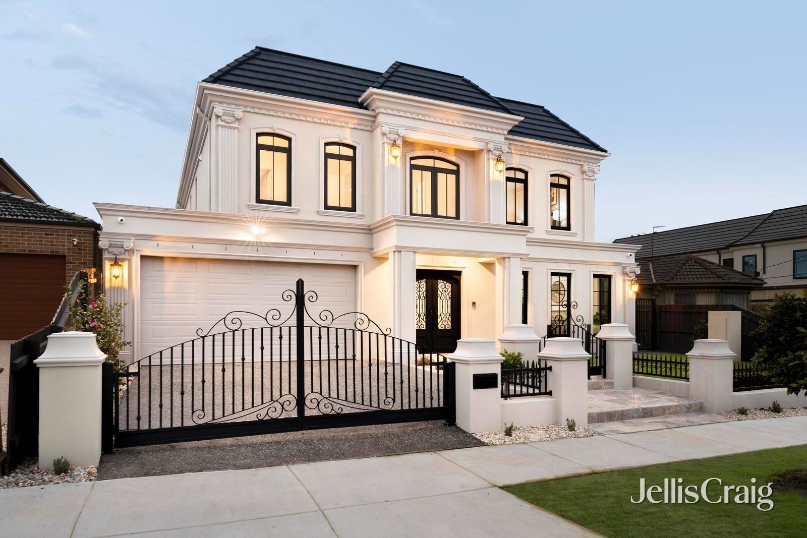 25 Hilton Street, Mount&nbsp;Waverley image 2