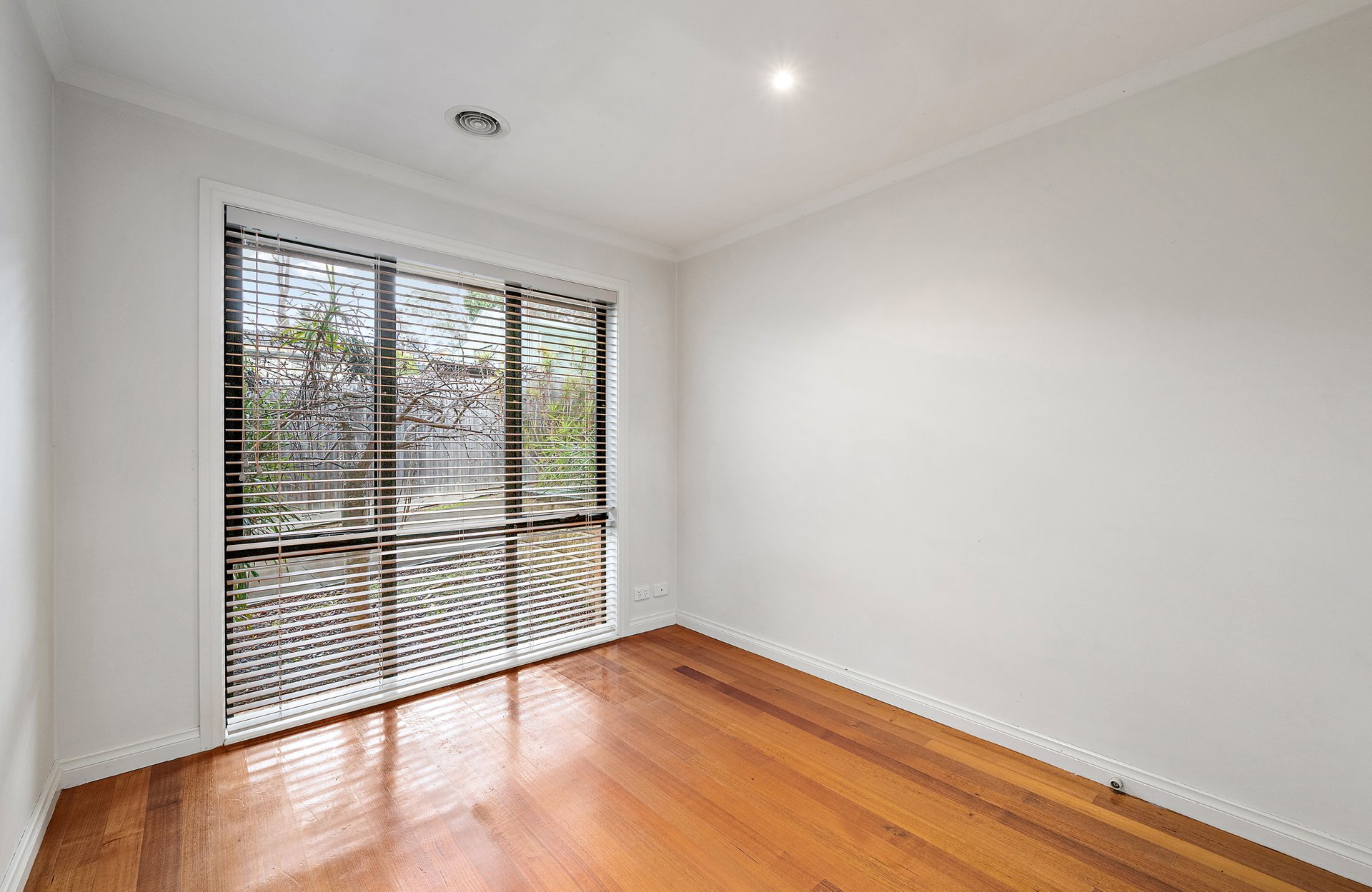 2/5 Humber Road, Croydon North image 7