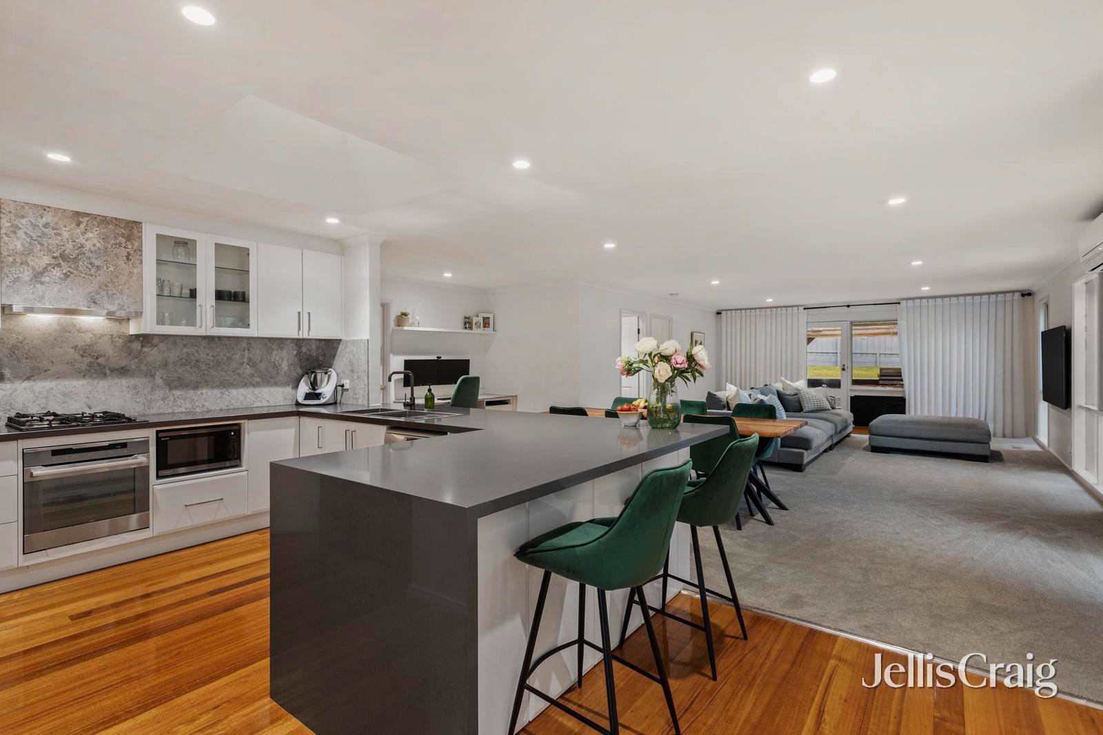 25 Illawara Crescent, Bayswater&nbsp;North image 2