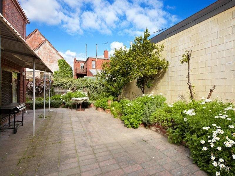 25 Irymple Avenue, Glen Iris image 3