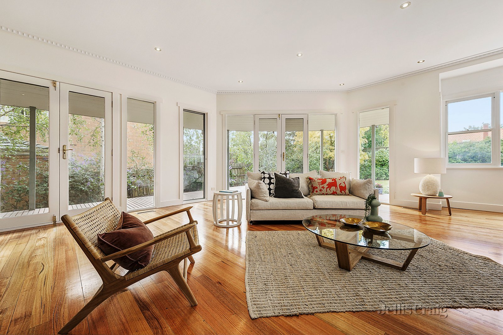 25 James Street, Surrey Hills image 5