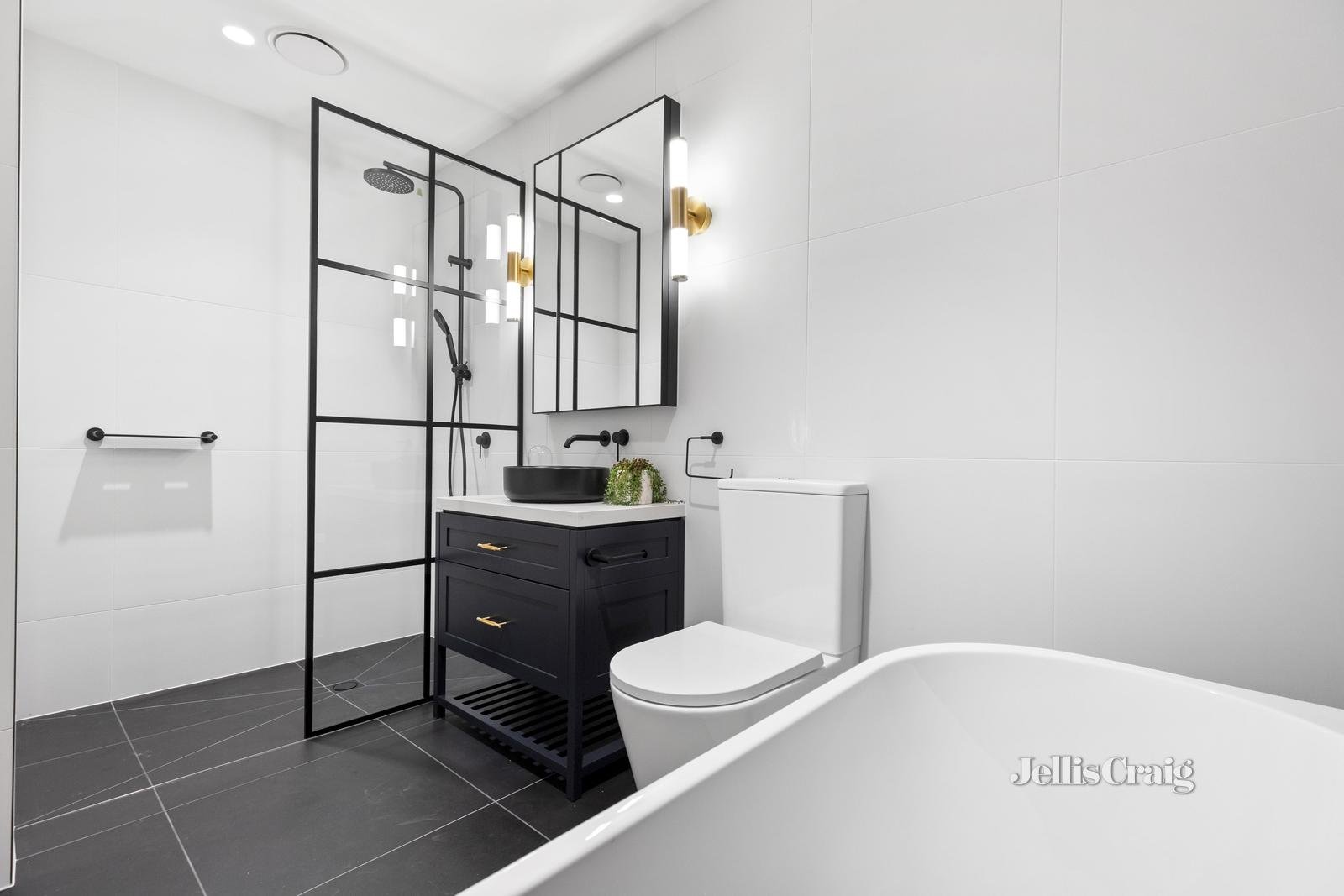 25 Jasmine Circuit, Glen Waverley image 4