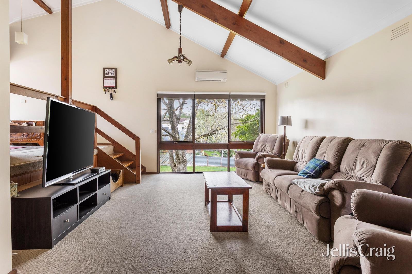 25 Kelly Street, Diamond Creek image 2