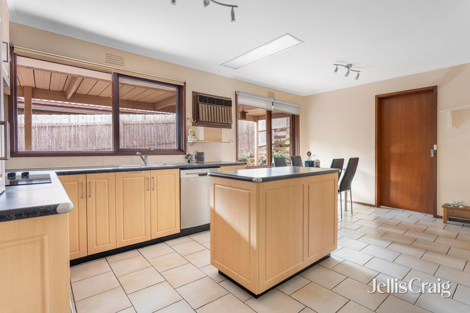25 Kelly Street, Diamond Creek image 4