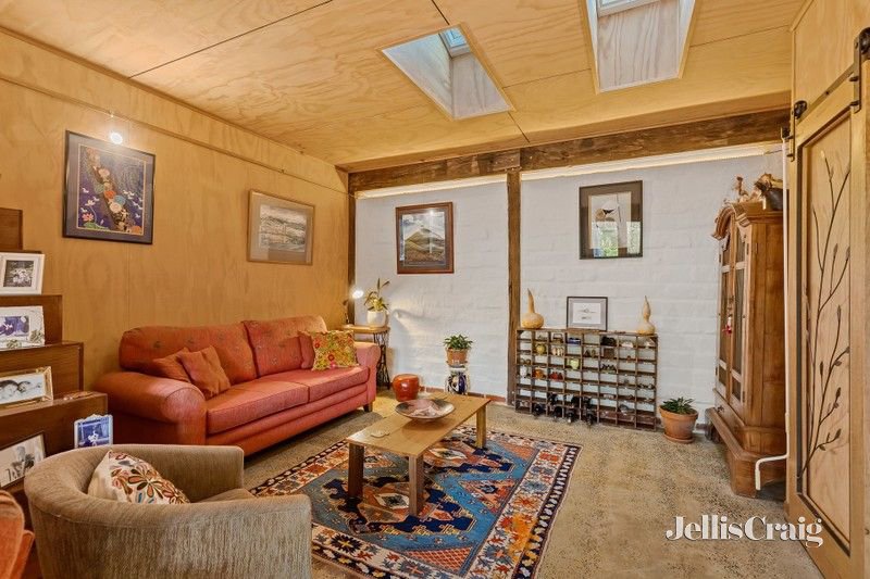 2/5 Kenarra Court, Hurstbridge image 4