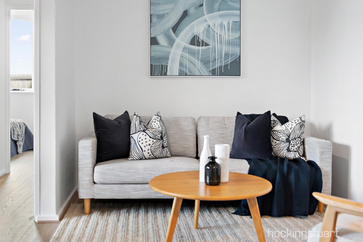 2/5 Kent Road, Box Hill image 3