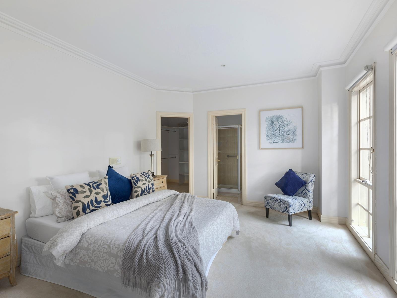 25 Kent Road, Surrey Hills image 7
