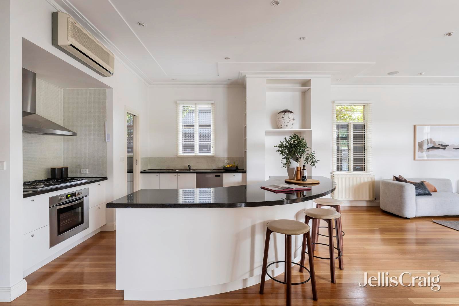 25 Kent Street, Kew image 9