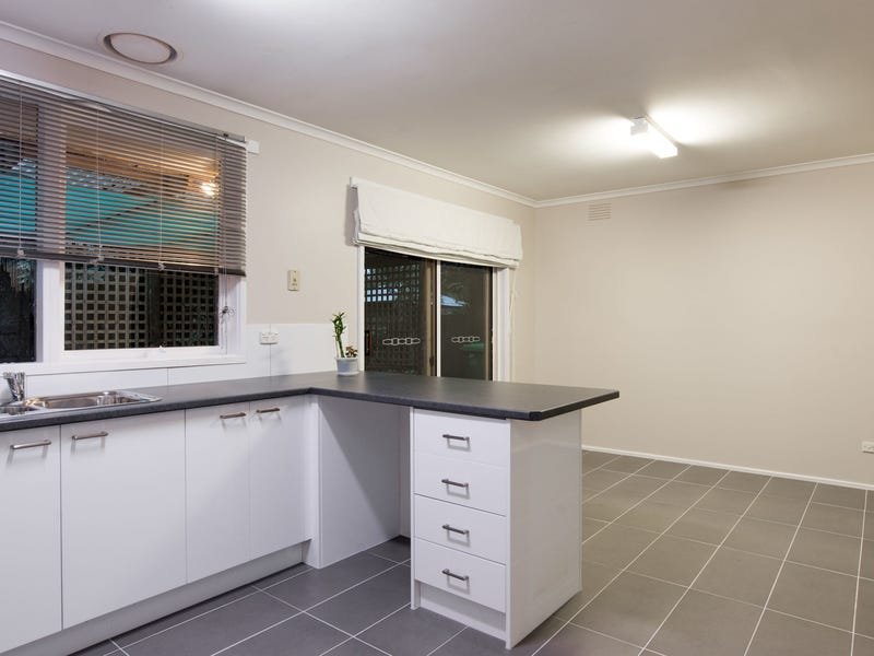 25 Kevin Court, Kilsyth image 4