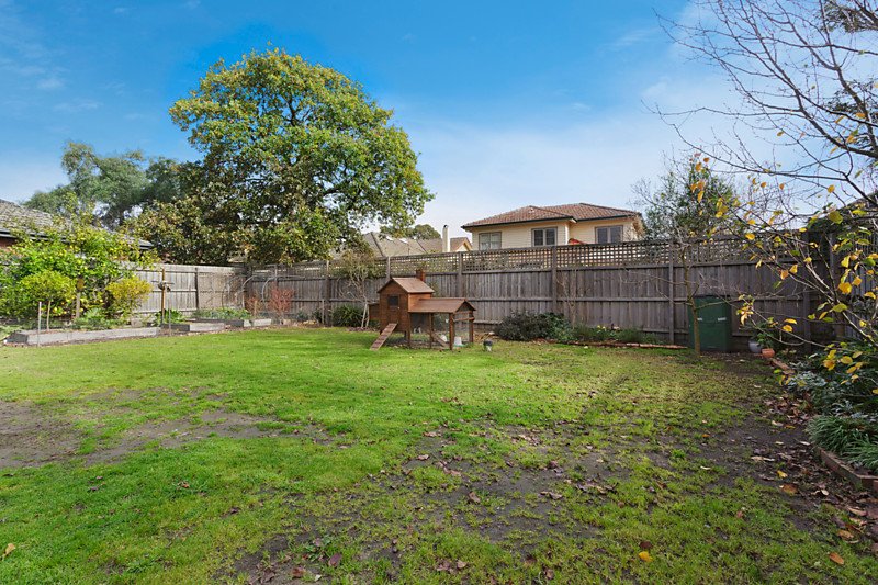 25 Langford Street, Surrey Hills image 7