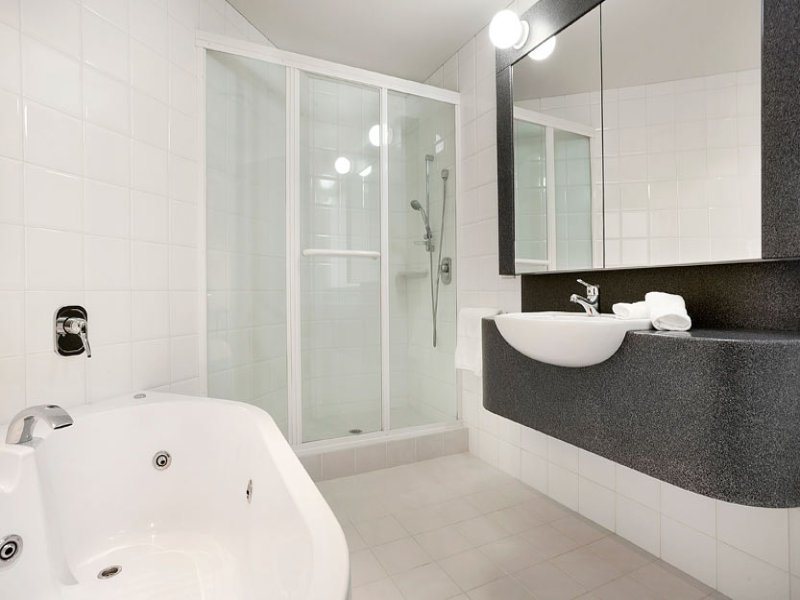 25 Littlewood Street, Hampton image 9
