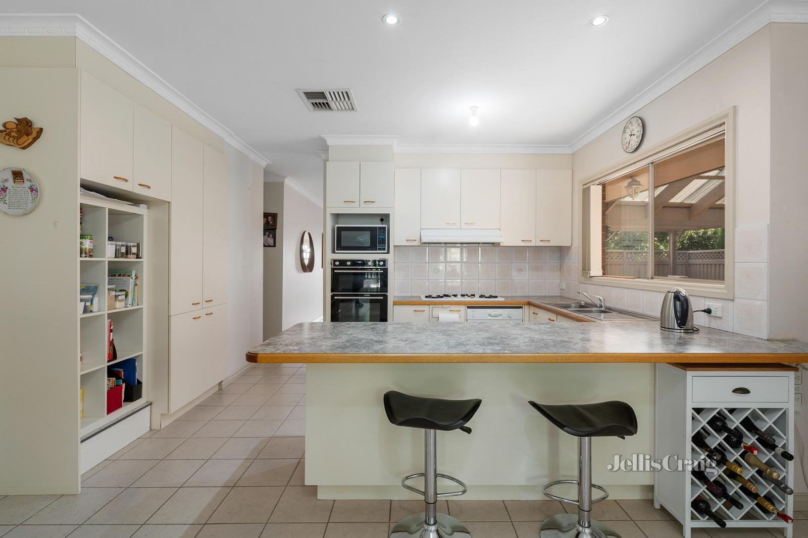 25 Liviana Drive, Rowville image 3