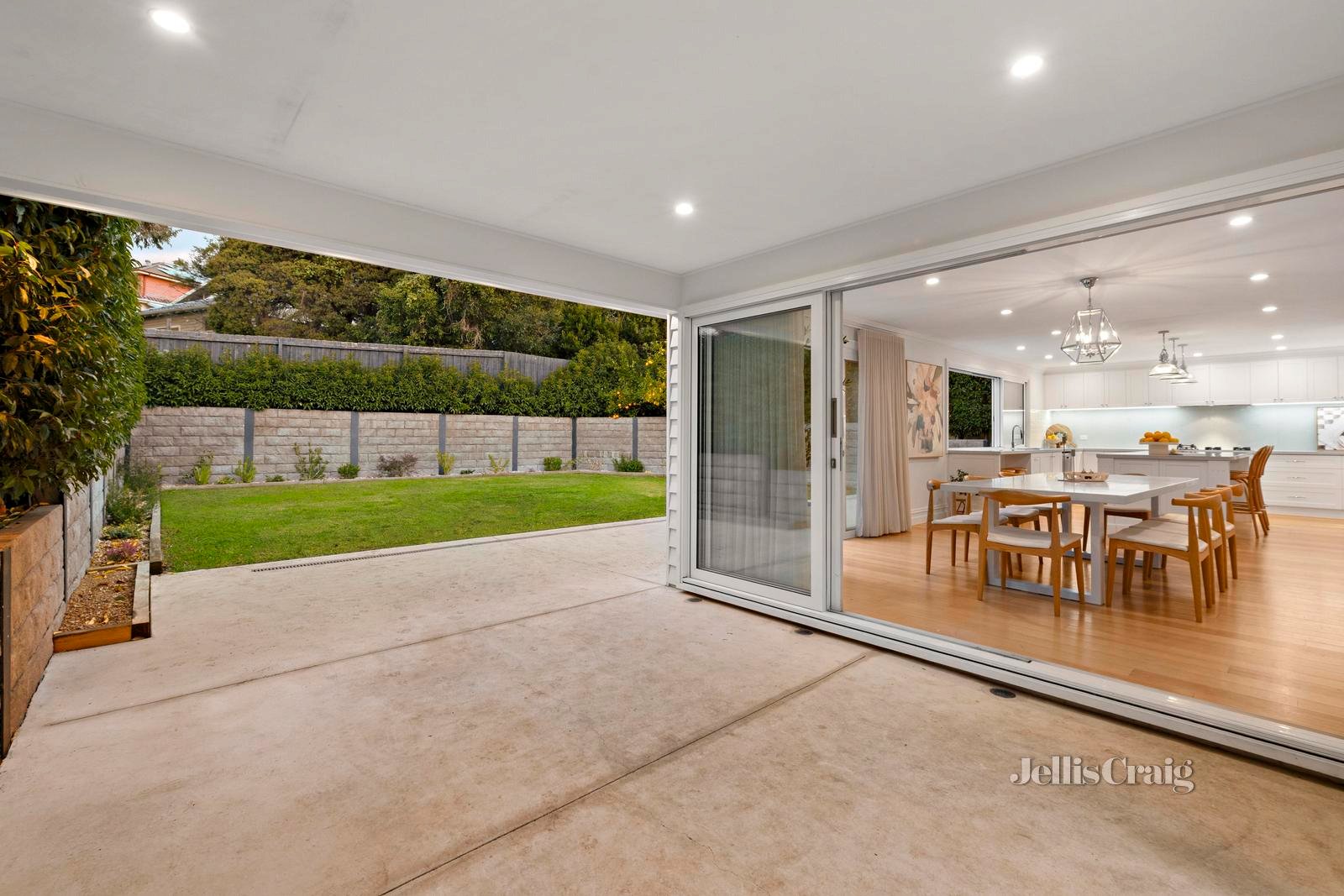 25 Loeman Street, Strathmore image 15