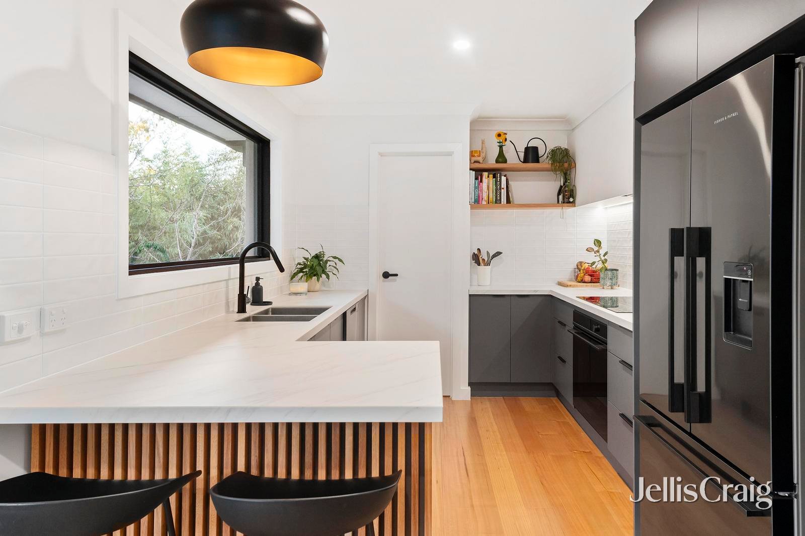 25 Long View Road, Croydon South image 4