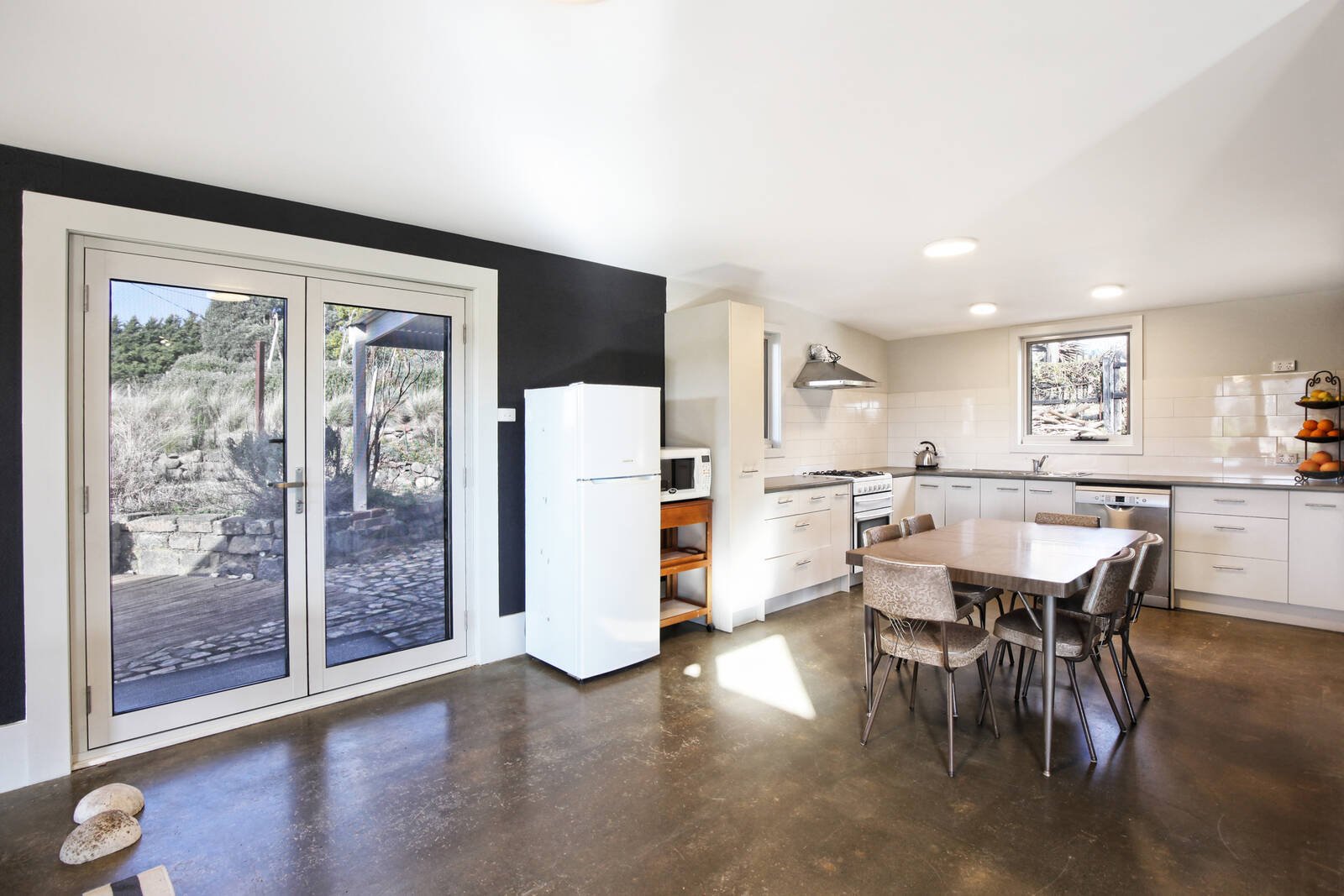 Property Gallery Thumbnail 6