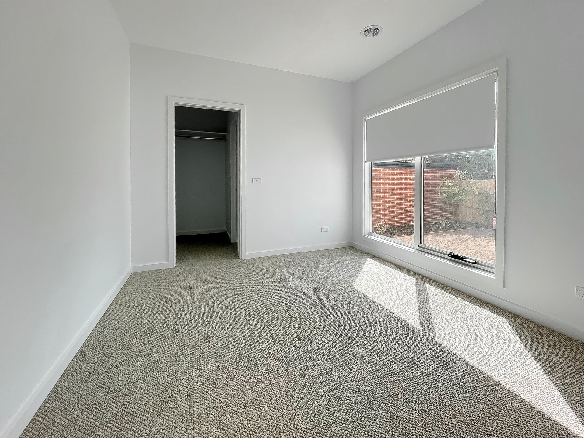 Property Gallery Thumbnail 5
