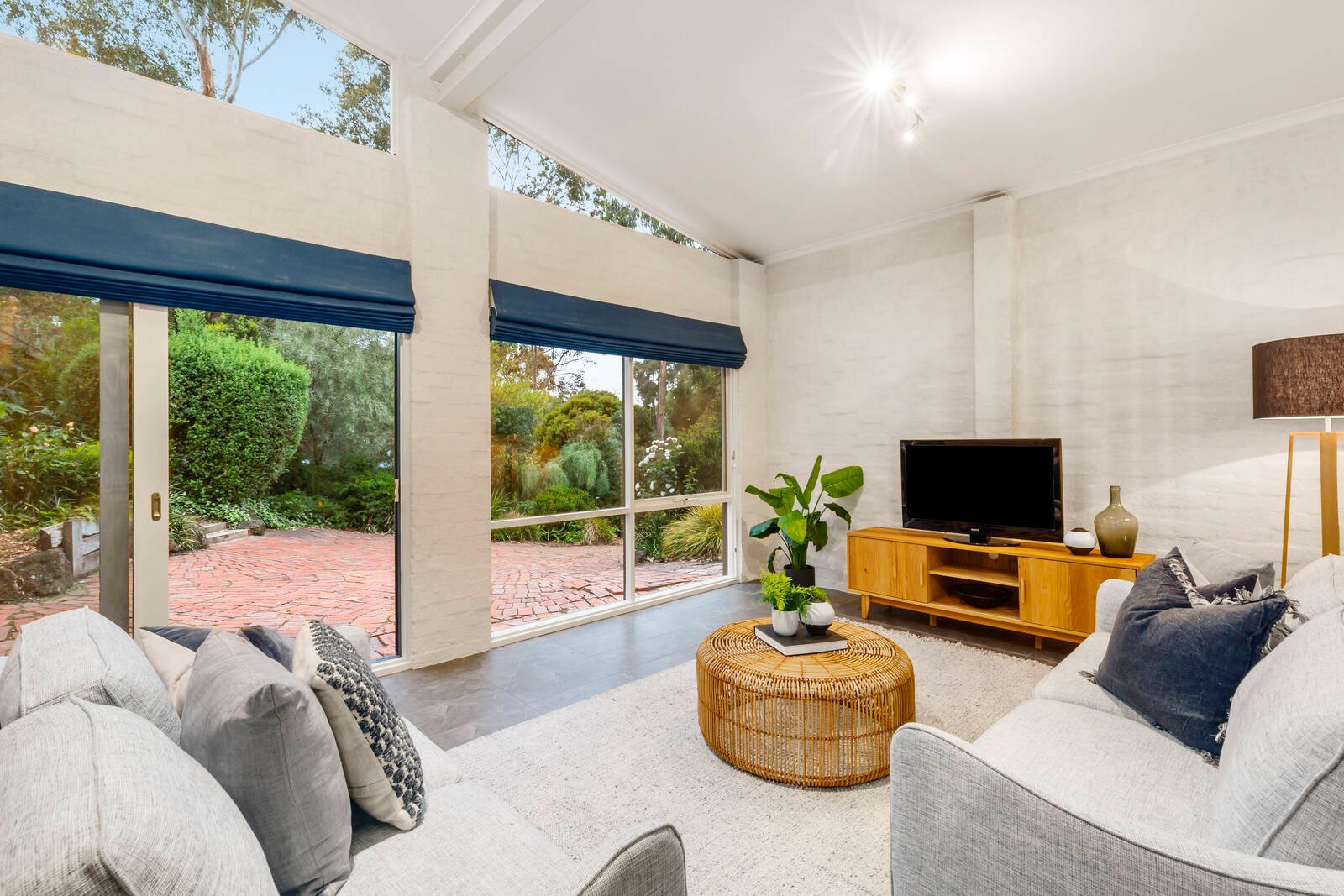 Property Gallery Thumbnail 9