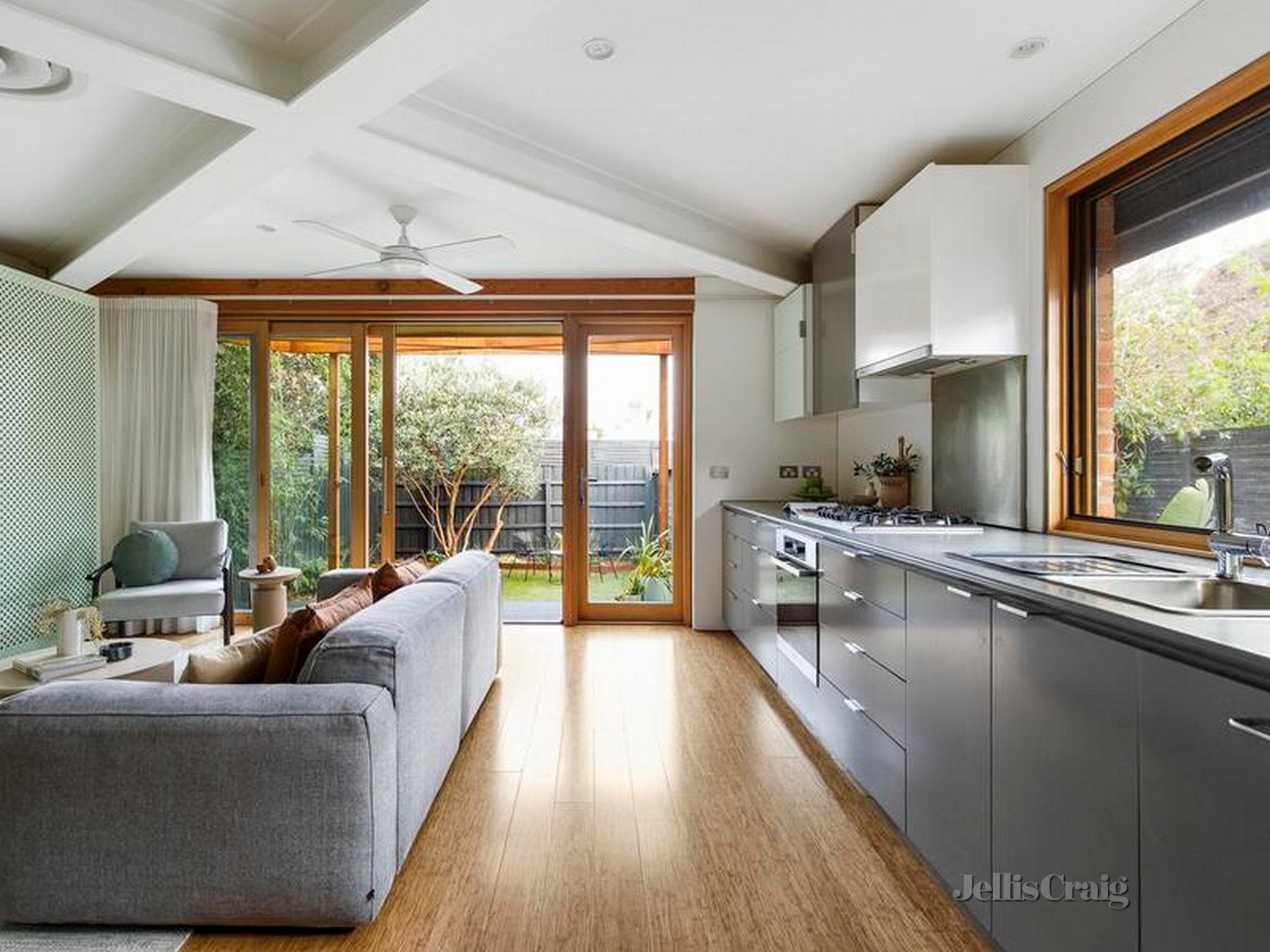25 MacFarland Street, Brunswick image 5