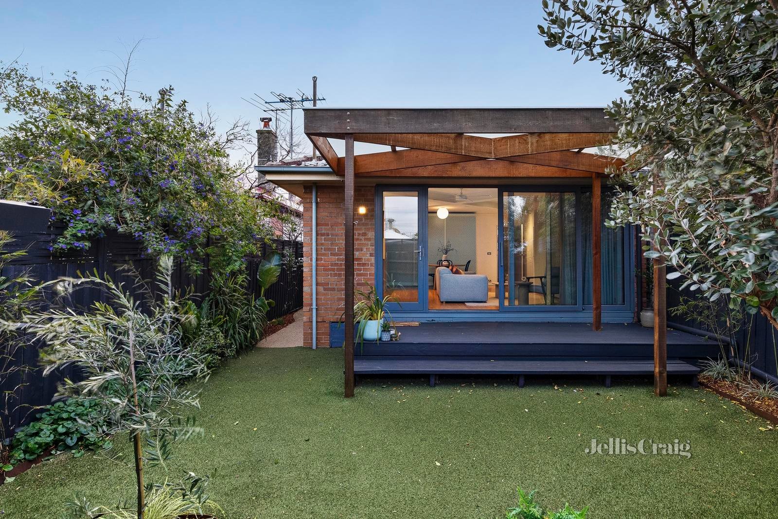 25 Macfarland Street, Brunswick image 16