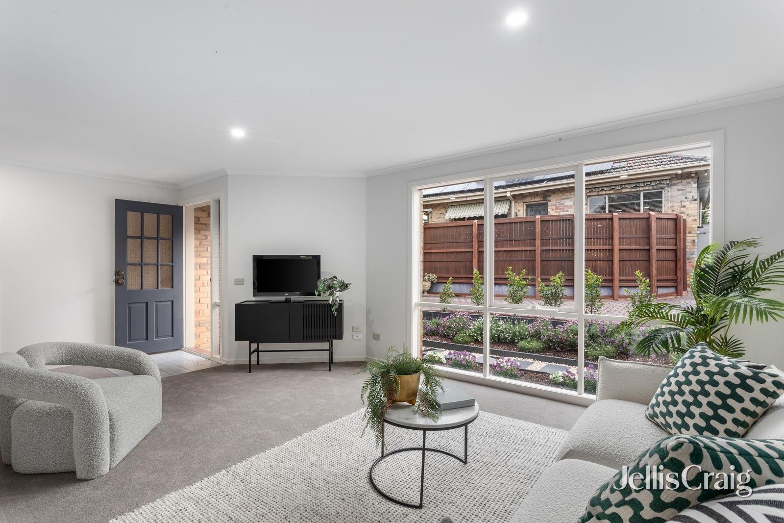 2/5 Madang Avenue, Balwyn image 3