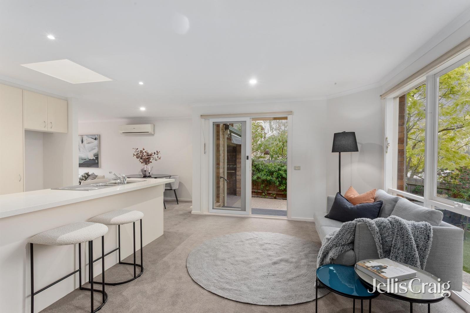 2/5 Madang Avenue, Balwyn image 5