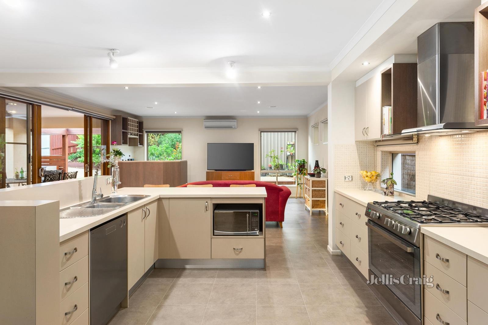 25 Magenta Rise, Diamond Creek image 3