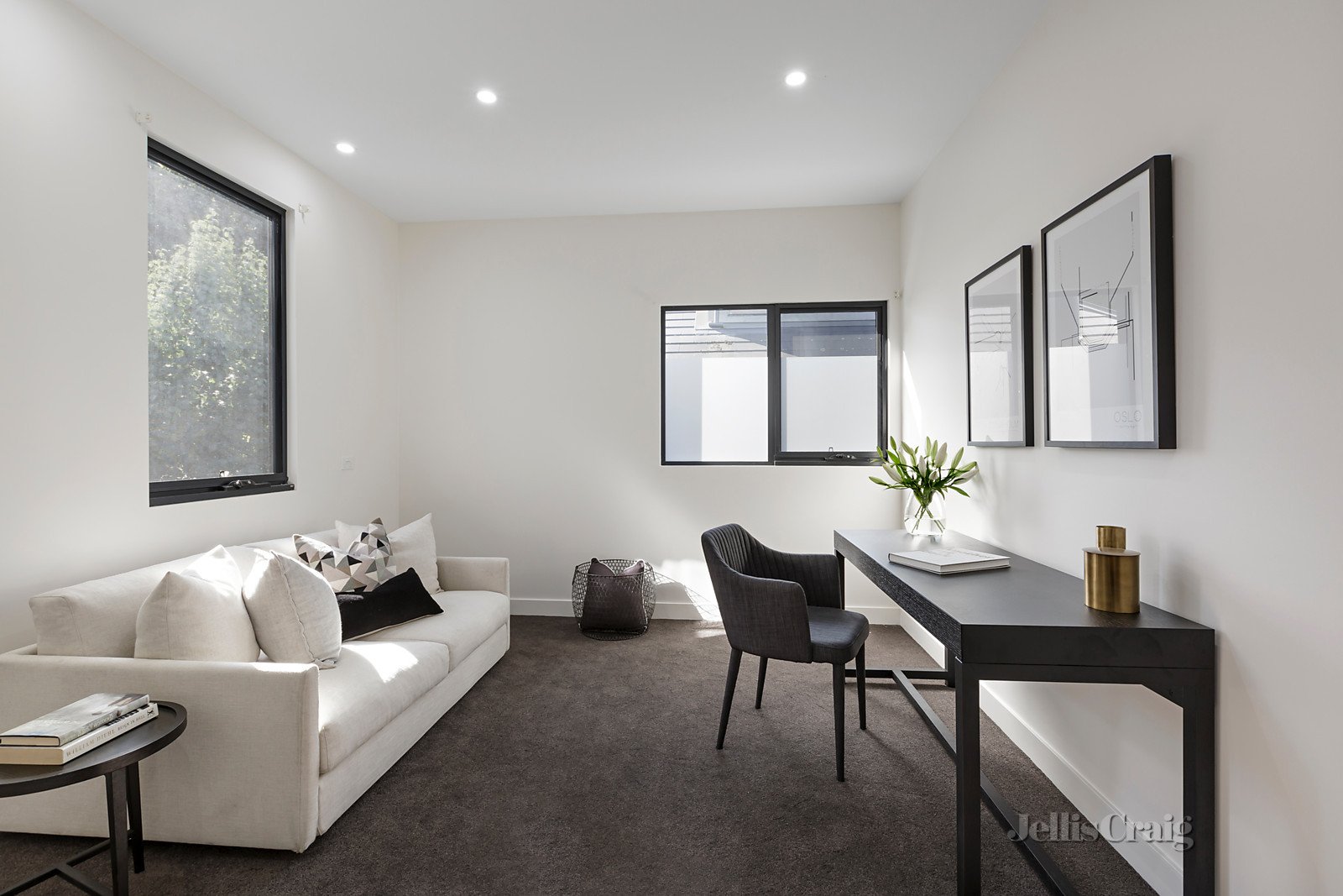 25 Malvern Grove, Caulfield North image 6