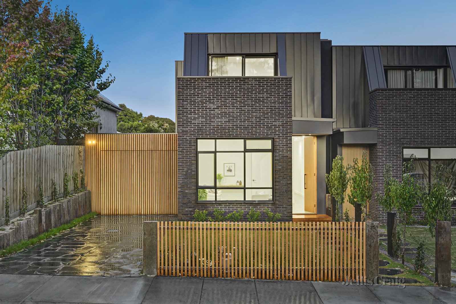 25 Malvern Grove, Caulfield North image 10