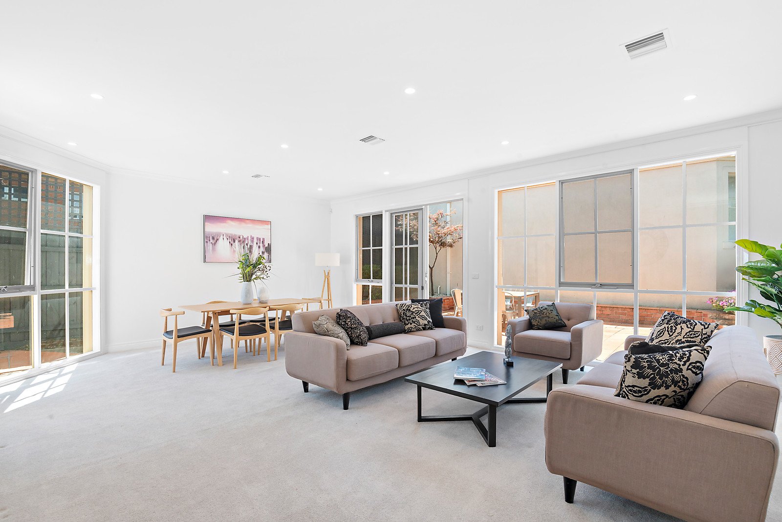 Property Gallery Thumbnail 2