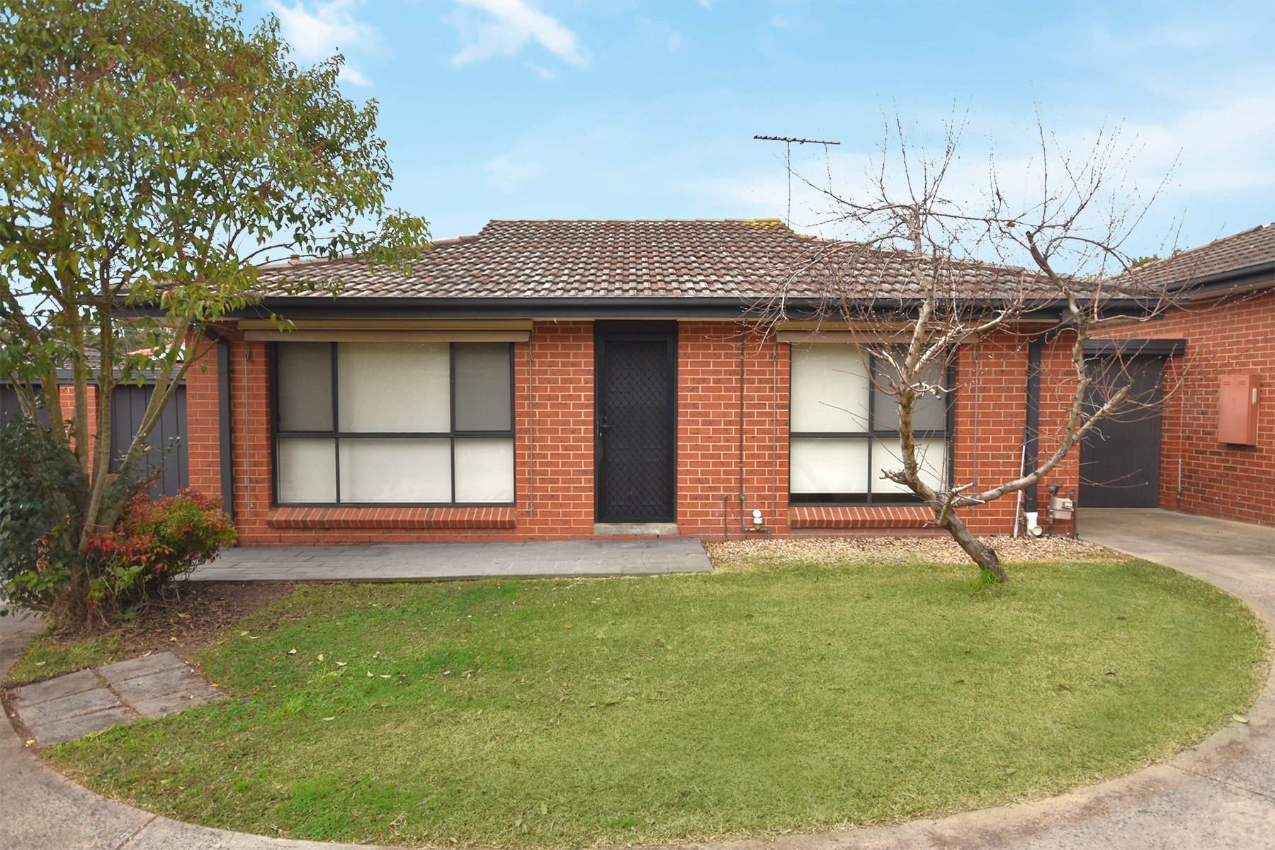 2/5 McComb Street, Lilydale image 1