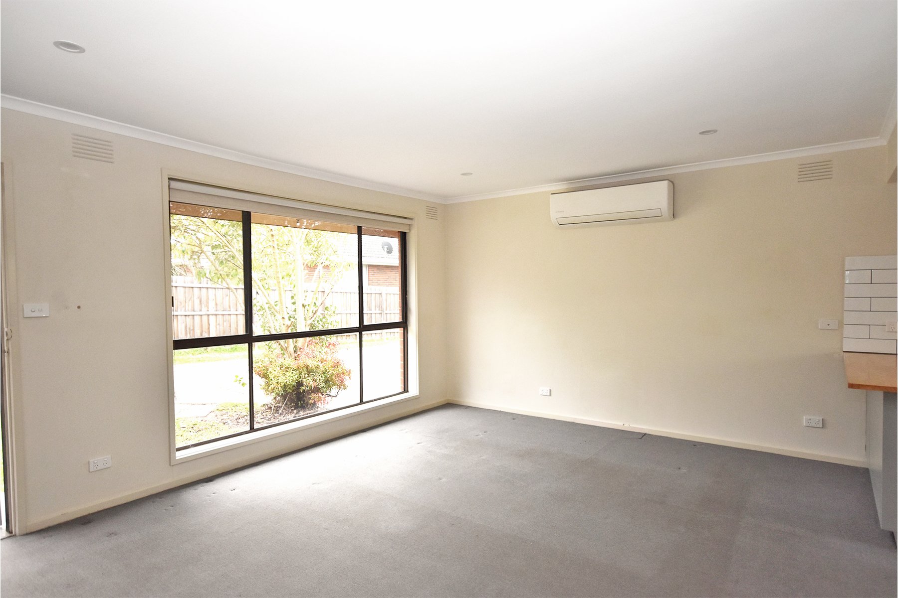 2/5 McComb Street, Lilydale image 2