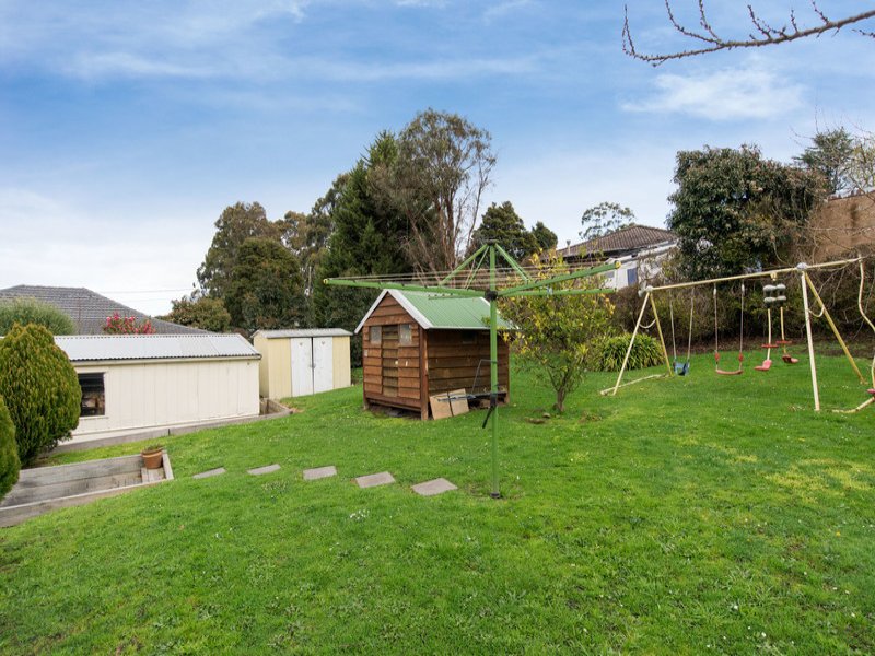 25 McDermott Avenue, Mooroolbark image 14