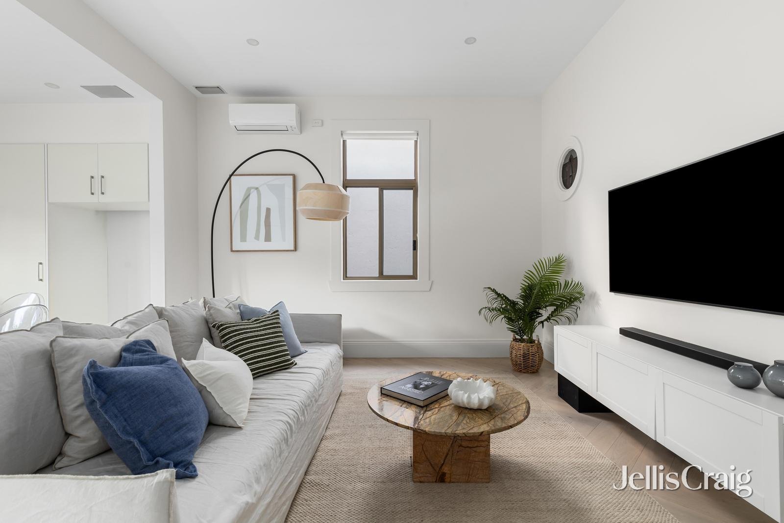 25 Molesworth Street, Prahran image 2