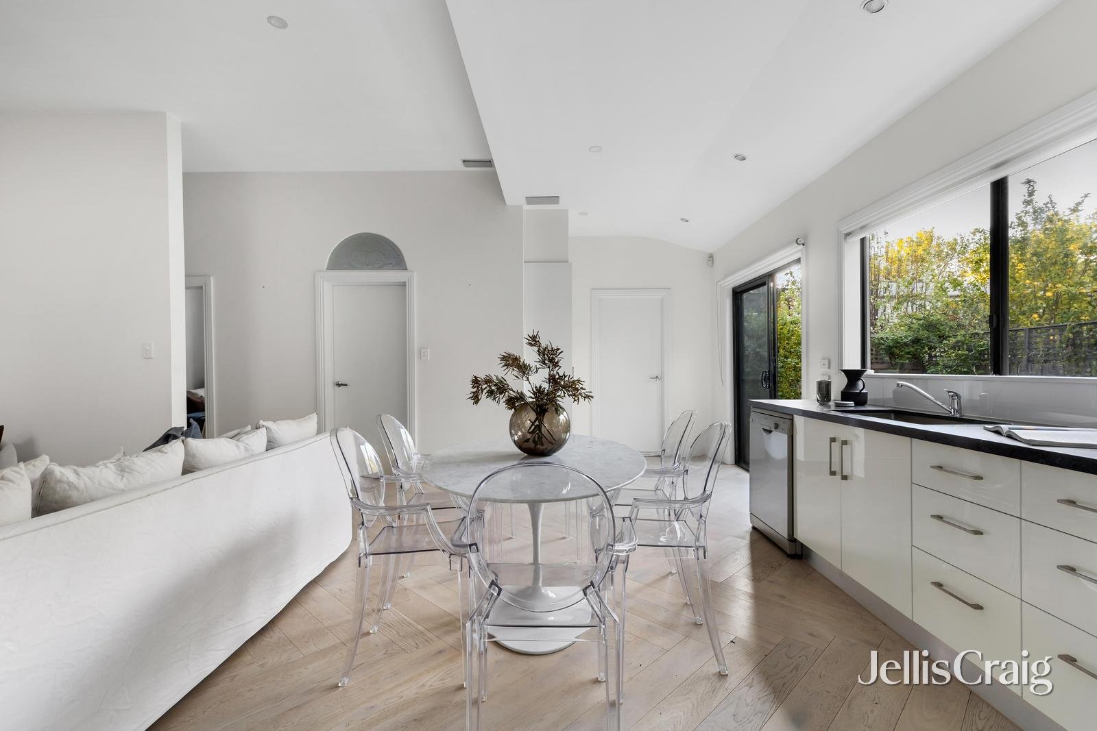 25 Molesworth Street, Prahran image 3