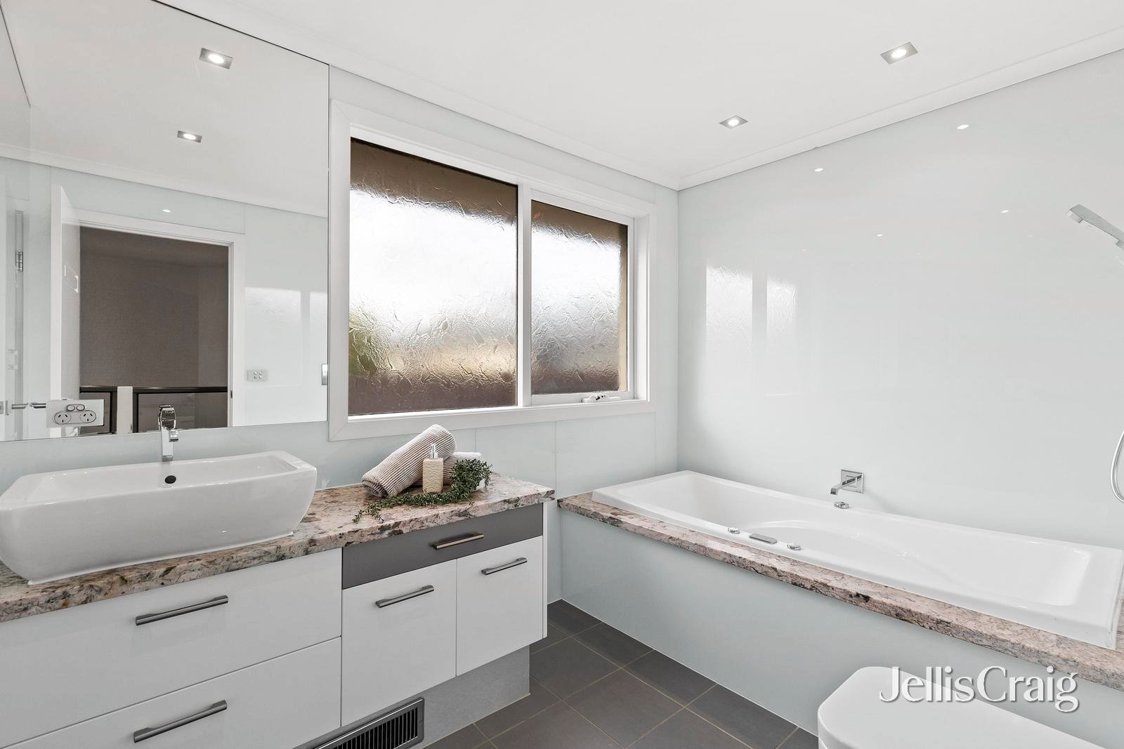 25 Monomeath Close, Doncaster East image 9
