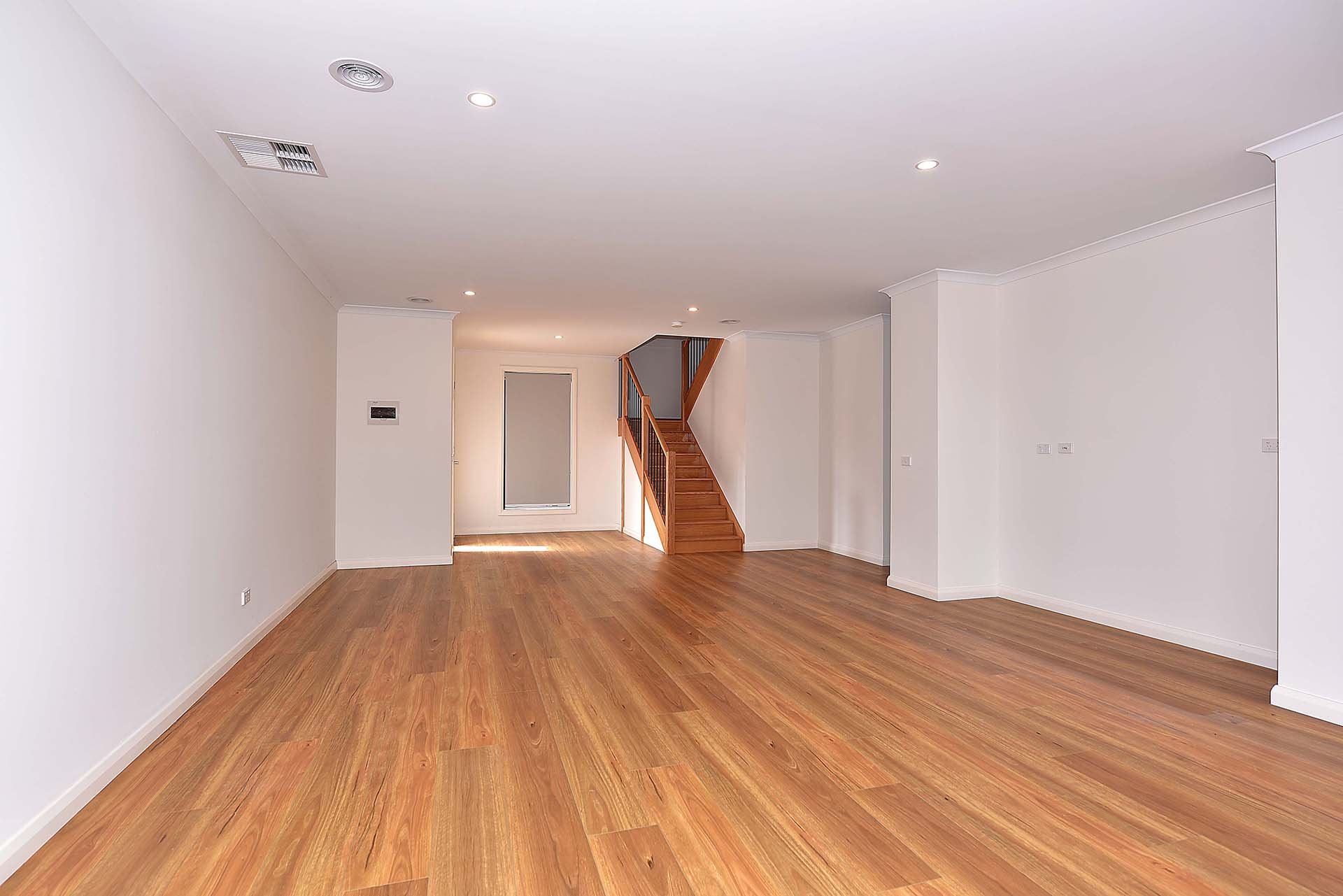 2/5 Moorea Court, Mount Waverley image 2