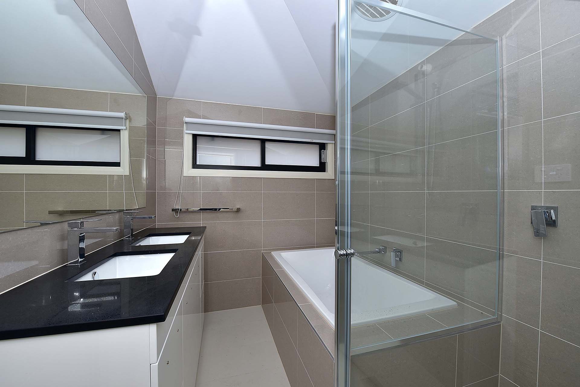 2/5 Moorea Court, Mount Waverley image 6