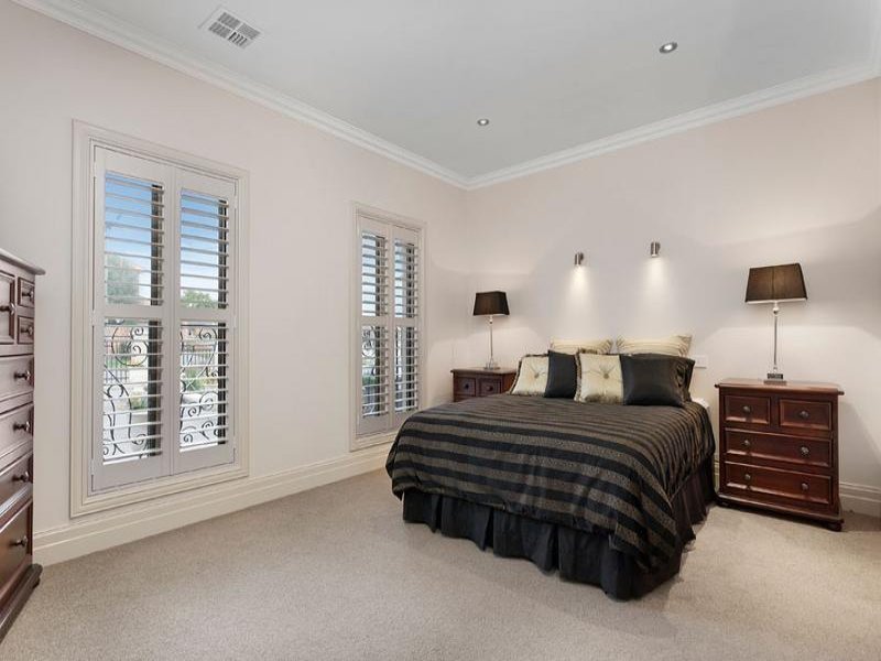 25 Narrak Road, Balwyn image 6